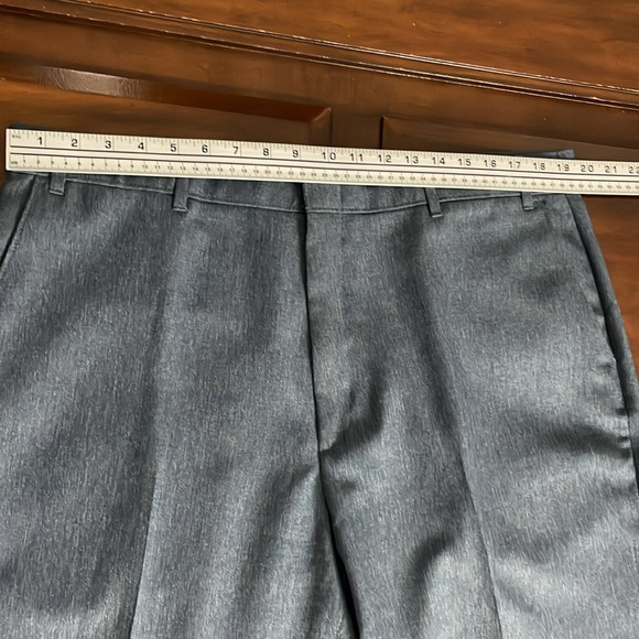 Action Slacks by Levis Strauss & Co Dress/Casual Pant size 40x24 - Picture 2 of 10
